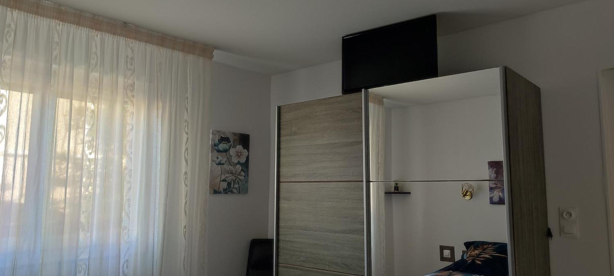 Maison T2 Avec Petit Jardin Dans Impasse Calme 巴亚盖斯 外观 照片