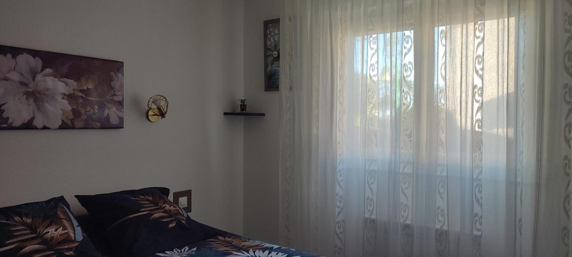 Maison T2 Avec Petit Jardin Dans Impasse Calme 巴亚盖斯 外观 照片