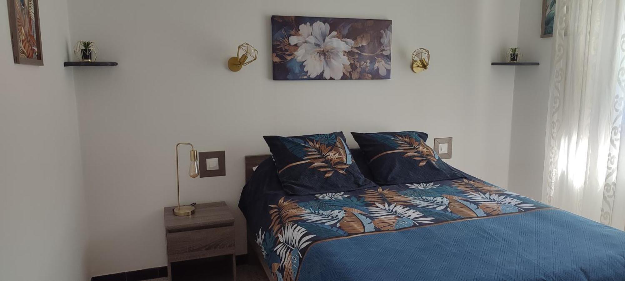Maison T2 Avec Petit Jardin Dans Impasse Calme 巴亚盖斯 外观 照片