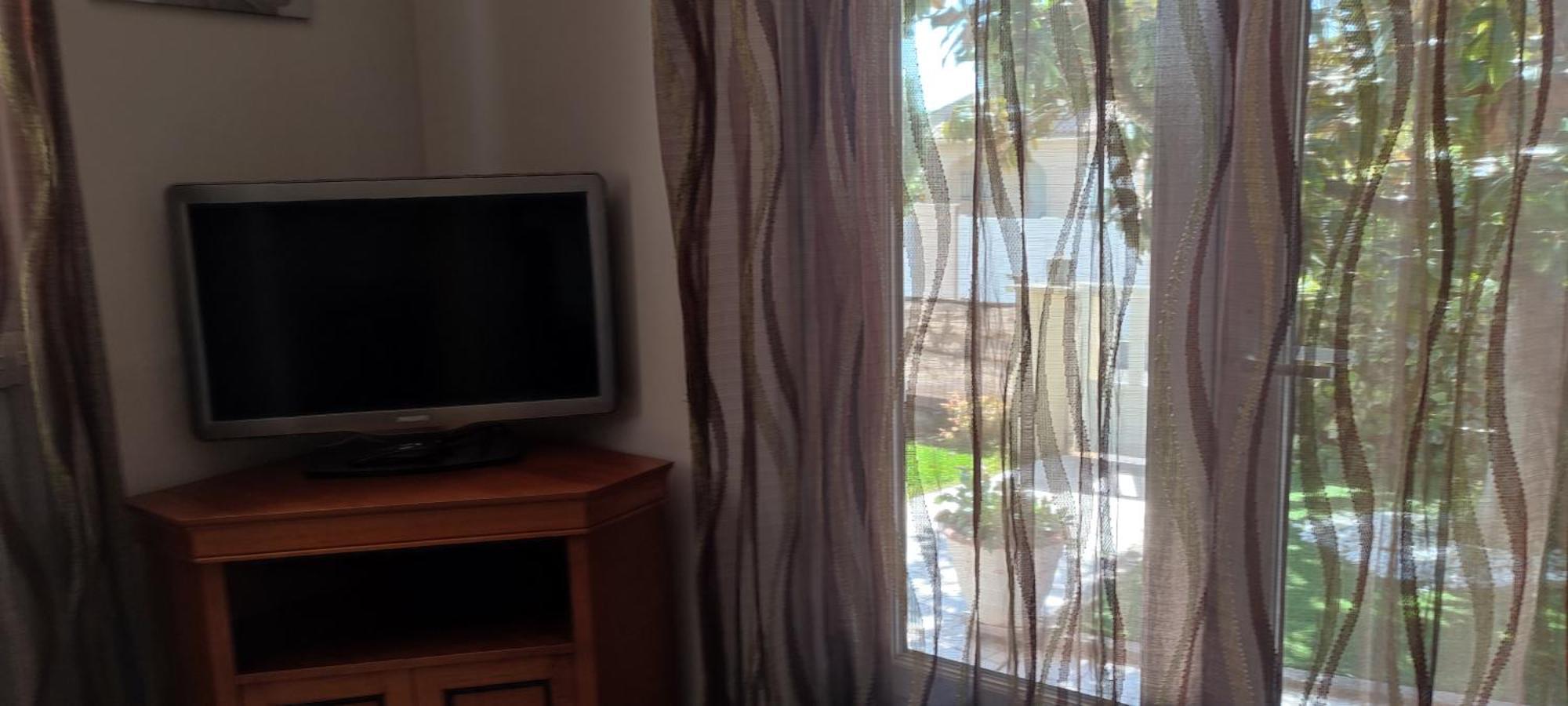 Maison T2 Avec Petit Jardin Dans Impasse Calme 巴亚盖斯 外观 照片