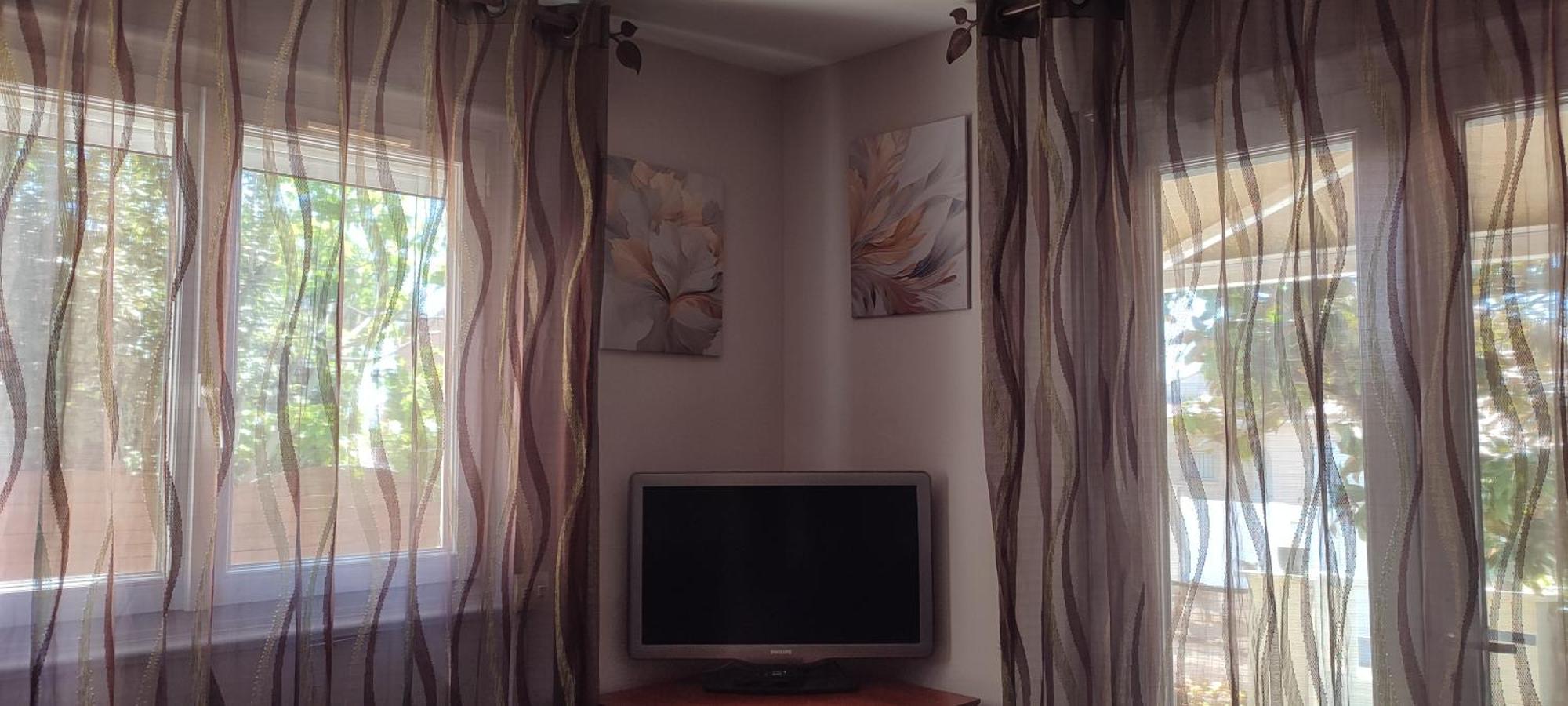 Maison T2 Avec Petit Jardin Dans Impasse Calme 巴亚盖斯 外观 照片