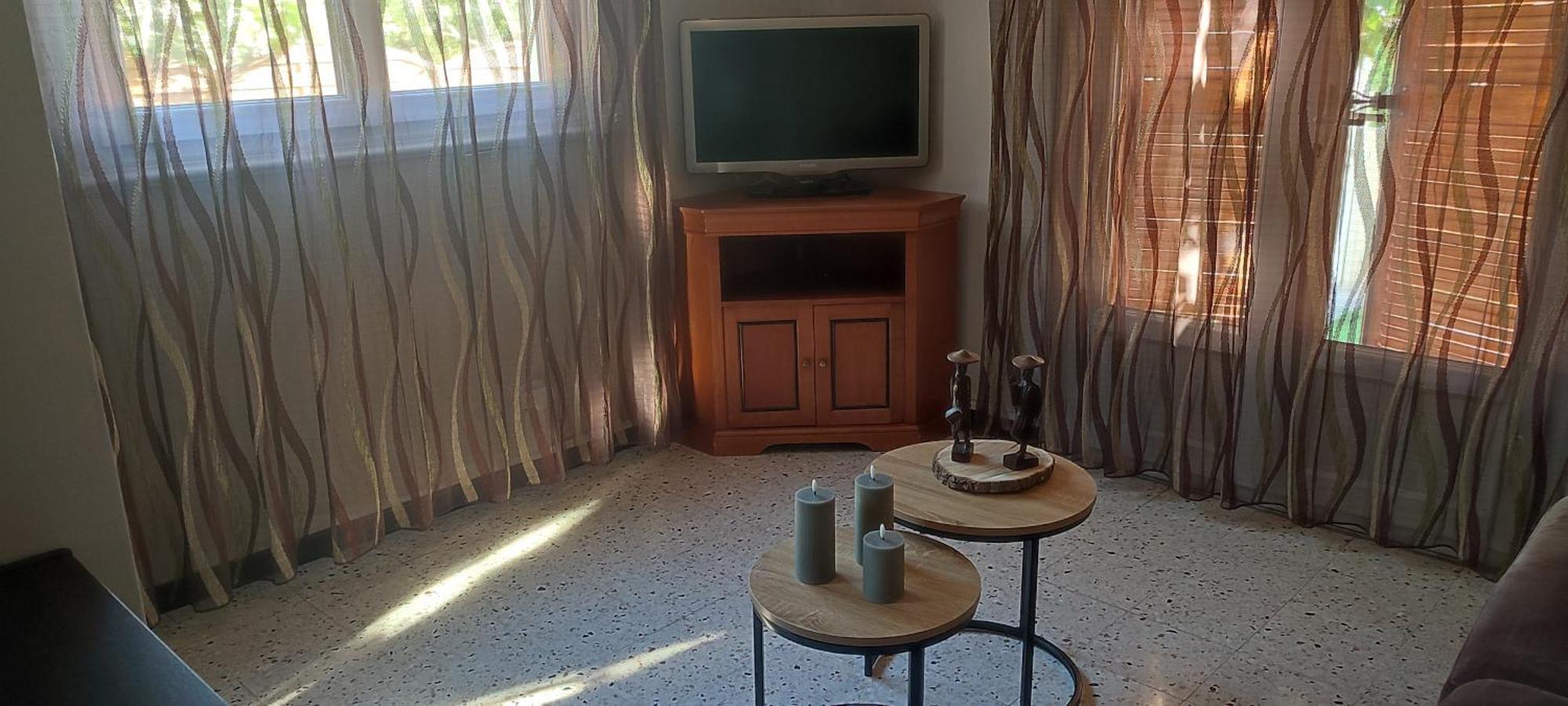 Maison T2 Avec Petit Jardin Dans Impasse Calme 巴亚盖斯 外观 照片