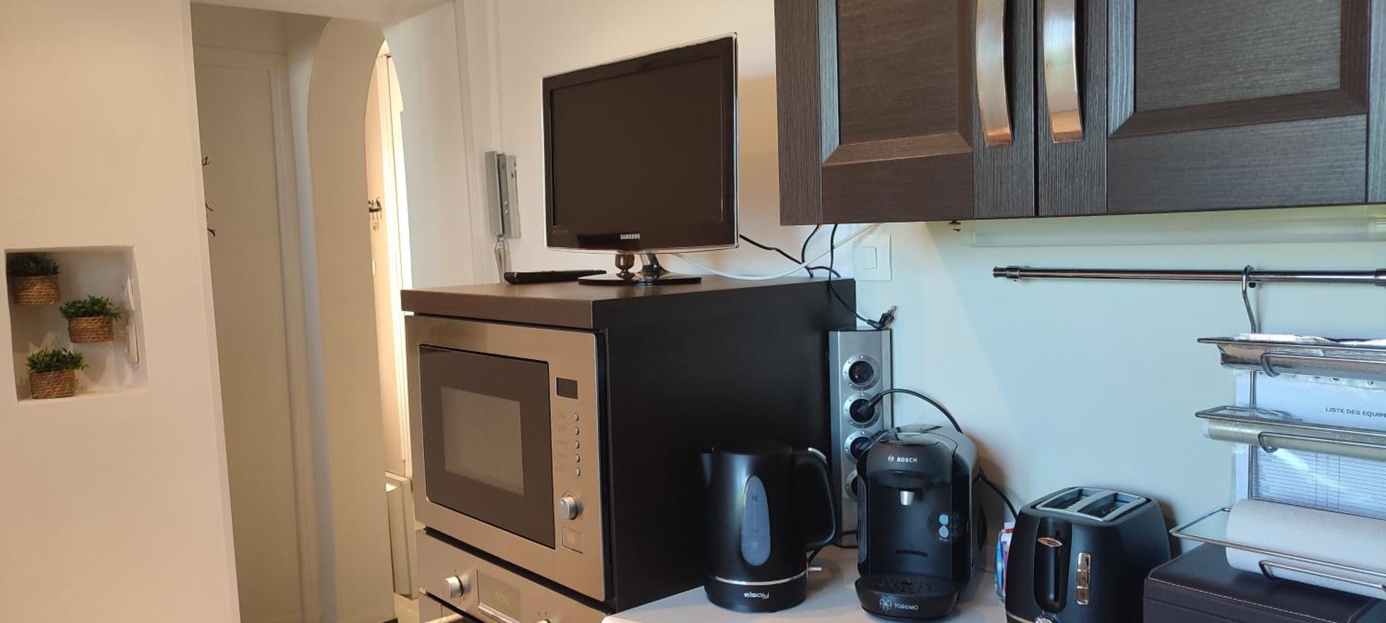 Maison T2 Avec Petit Jardin Dans Impasse Calme 巴亚盖斯 外观 照片