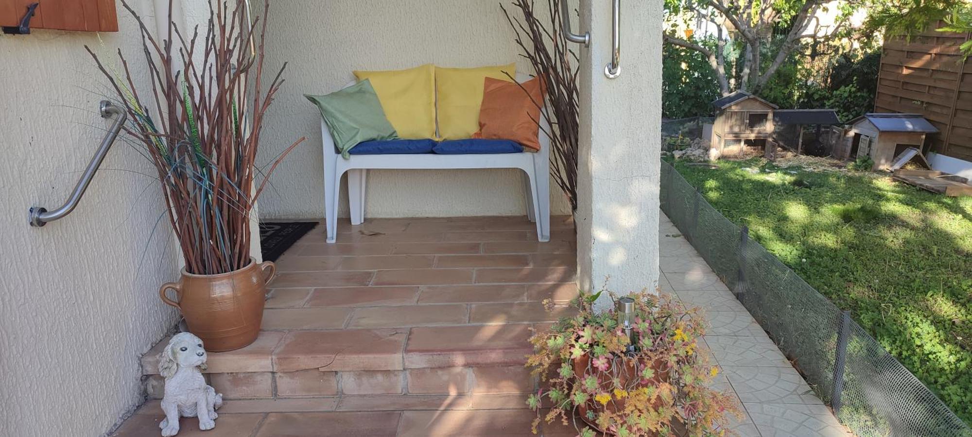 Maison T2 Avec Petit Jardin Dans Impasse Calme 巴亚盖斯 外观 照片