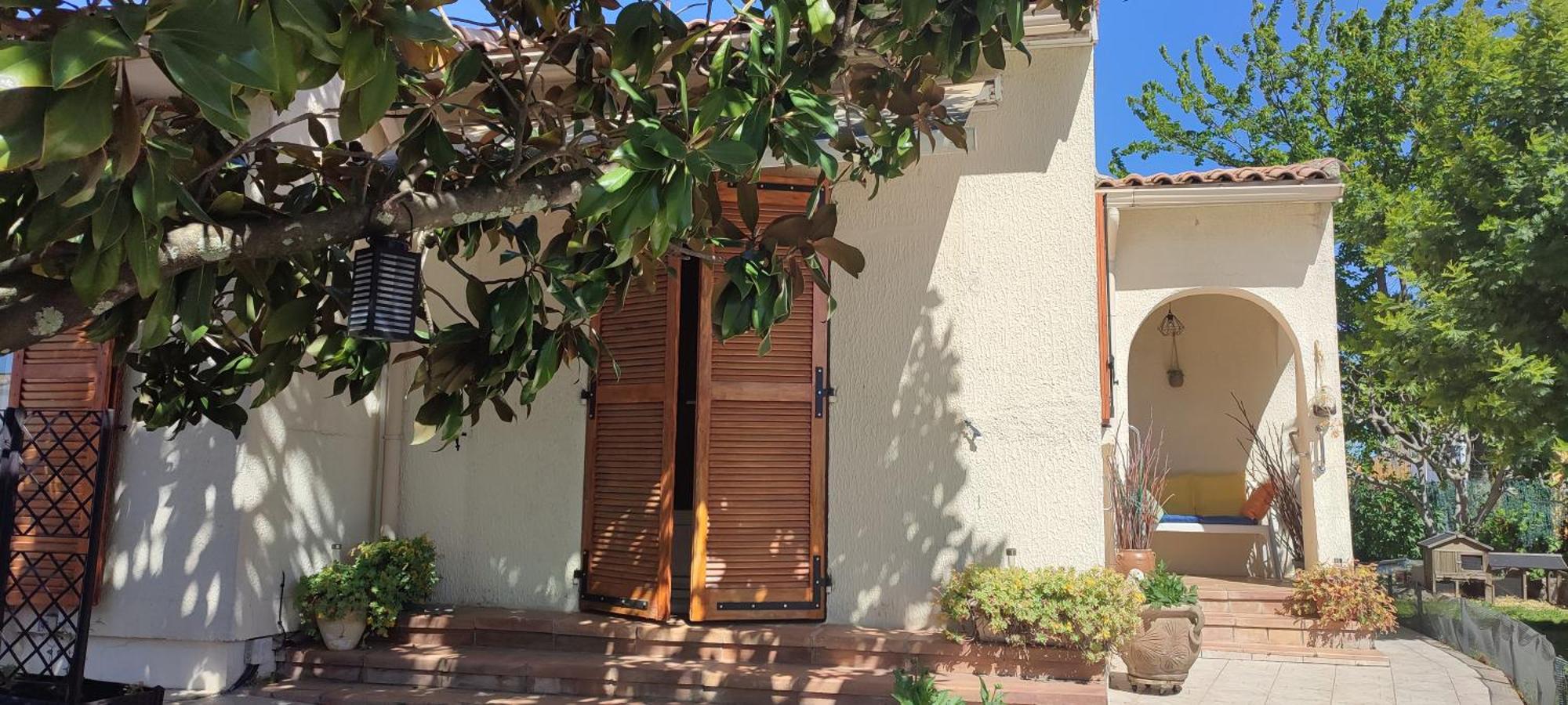 Maison T2 Avec Petit Jardin Dans Impasse Calme 巴亚盖斯 外观 照片